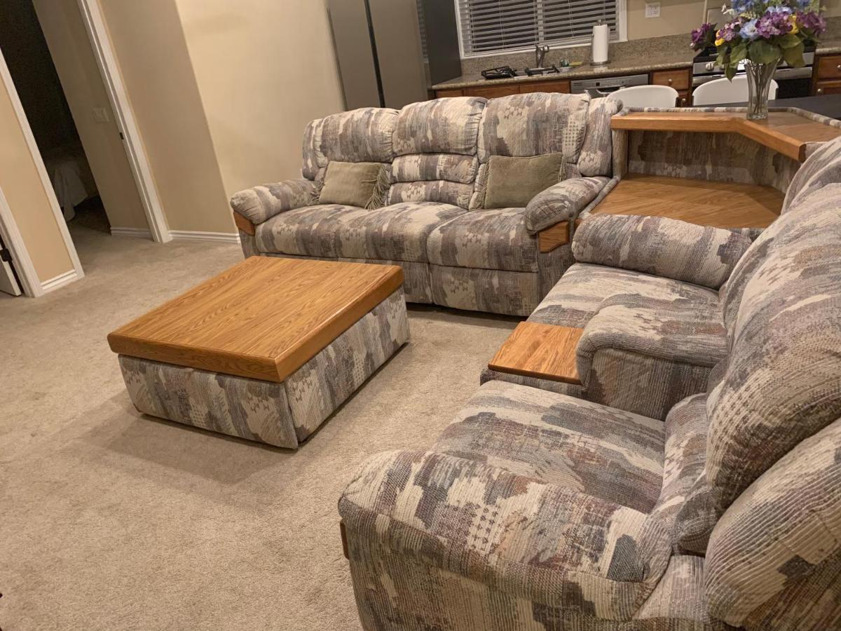 ריברסייד Luxhome Suites N Villa מראה חיצוני תמונה