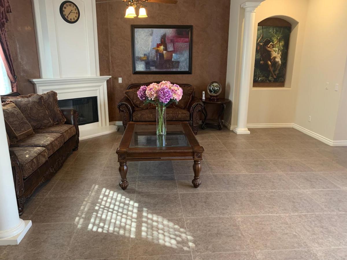 ריברסייד Luxhome Suites N Villa מראה חיצוני תמונה