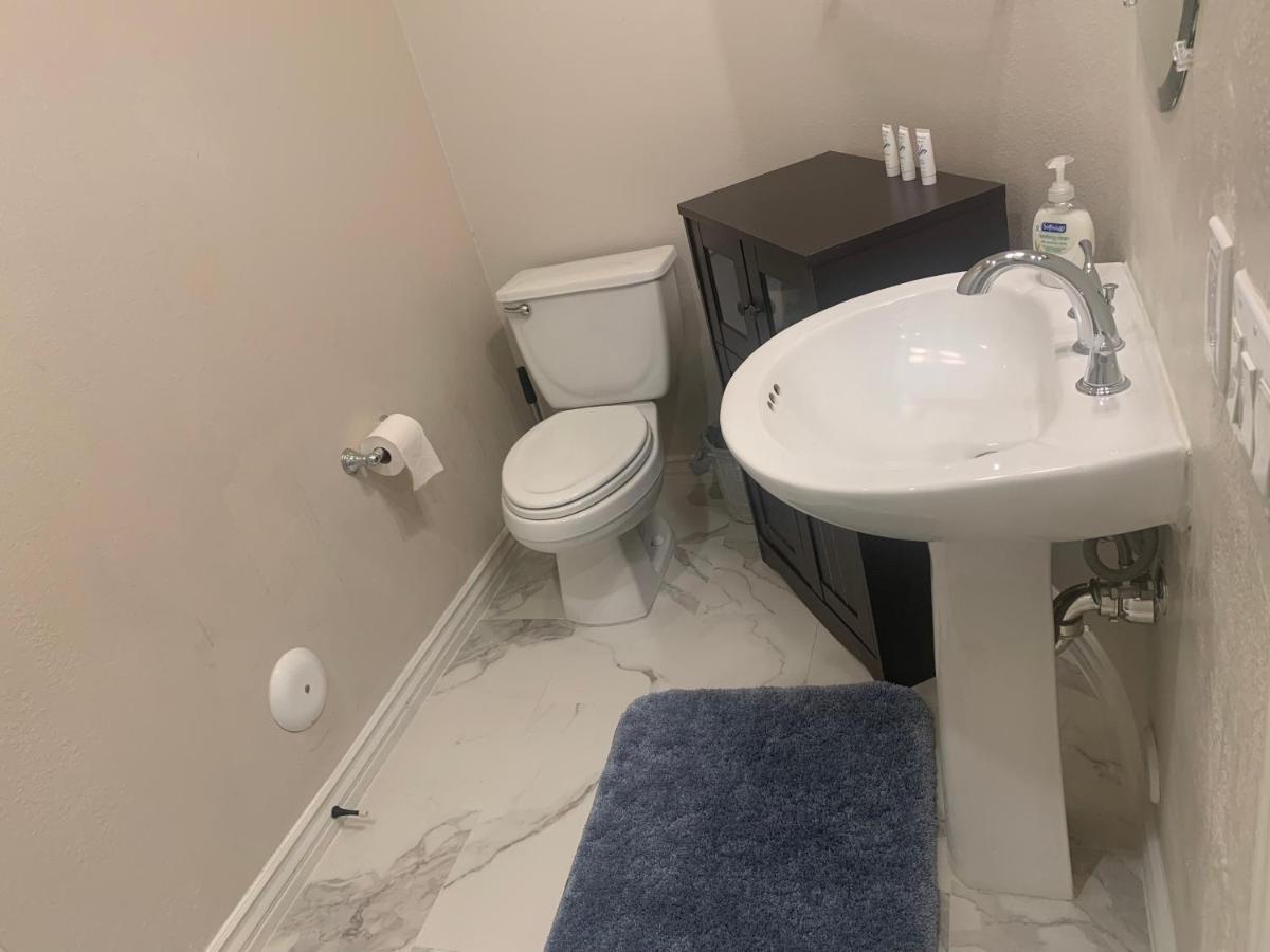 ריברסייד Luxhome Suites N Villa מראה חיצוני תמונה