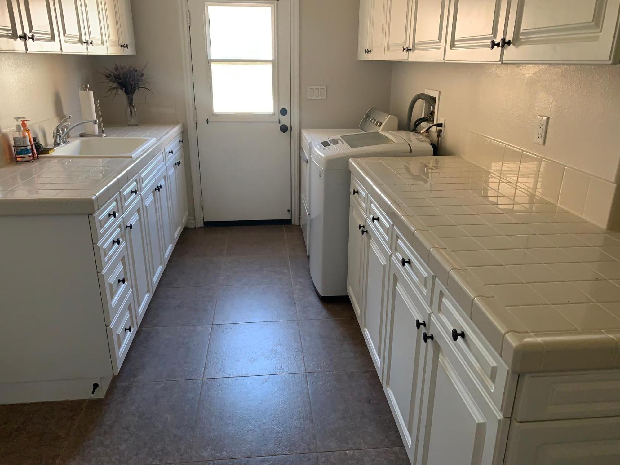 ריברסייד Luxhome Suites N Villa מראה חיצוני תמונה